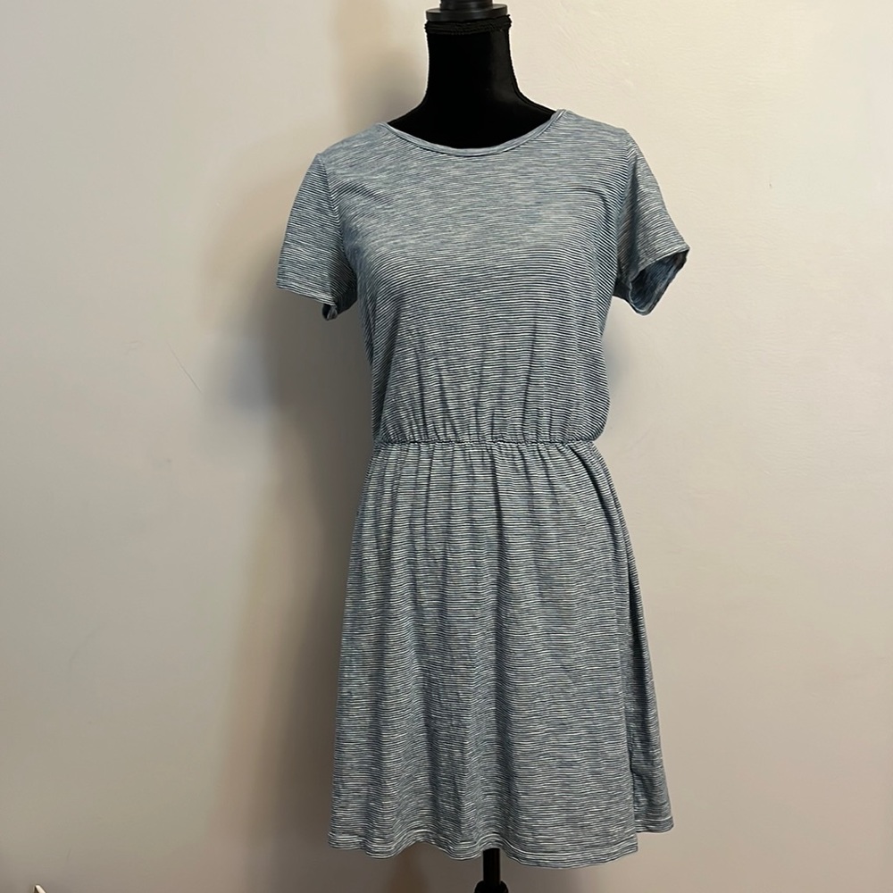 Old Navy Striped Short Sleeve Dress